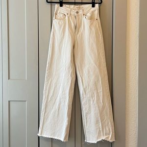 Levi’s white cream ribcage wide leg size 27